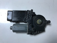 Motoras macara geam usa stanga fata VW Passat B5 cod: 0130821695