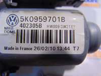 Motoras macara stanga fata avand codul original - 5K0959701B - pentru VW Golf 6 din 2008
