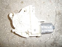 Motoras macara stanga fata Ford Focus II 0130822217