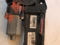 Motoras macara stanga fata renault scenic 3 cod 0130822479