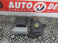 MOTORAS MACARA STANGA SPATE VOLKSWAGEN GOLF IV 1998 OEM:1J4959811C.