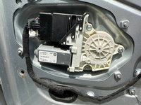 Motoras macara usa dreapta spate VW Jetta Mk5 (1K) 1.4 TSI 122 cai cod: 1K5839402G