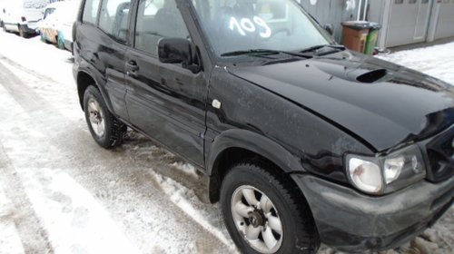 Motoras stergator Nissan Terrano 2000 suv 2.7