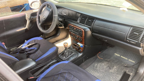 MP3 player auto Opel Vectra B [facelift] [1999 - 2002] Sedan 4-usi 2.0 DTI MT (101 hp) volan stanga