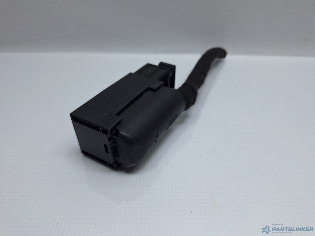 Mufa conector ECU AUDI A4 IV Avant (8K5,