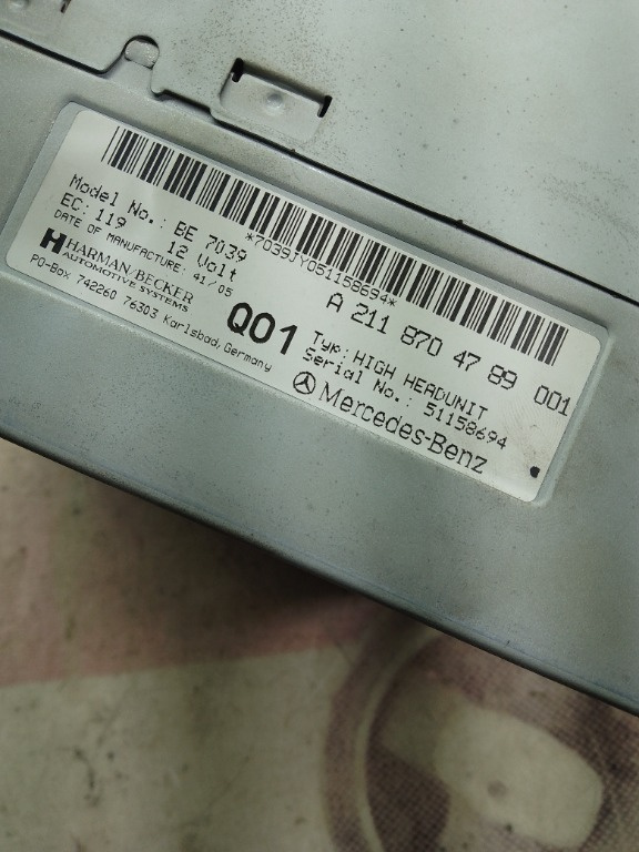 Navigație Display defect Mercedes Benz 