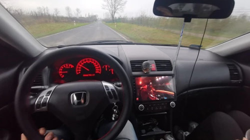 Navigatie Honda Accord 7 2003 si 2007 cu sistem android benzina