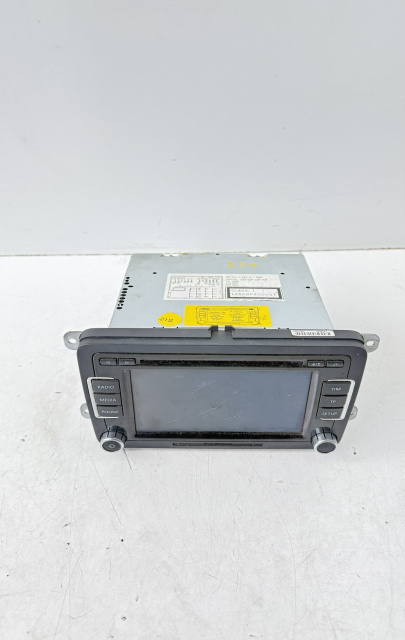 Navigatie originala display cu defect display spart 1K0035195AA Volkswagen VW Tiguan 5N [2007 - 2011] Crossover 2.0 TDI 4Motion MT (170 hp)