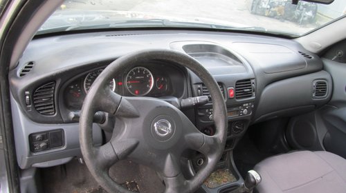 Nissan Almera din 2006
