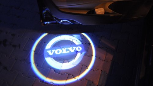 NOU ! Holograme WIRELESS Volvo fara gaura in 