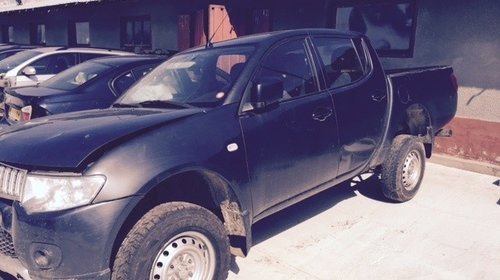 Oglinda completa pt Mitsubishi L200 din 2012 