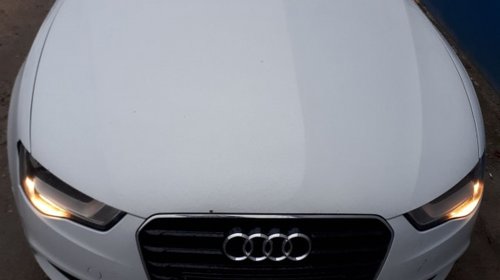 Oglinda dreapta Audi A5 2013 rabatabila elect