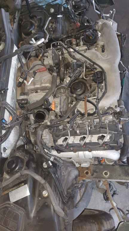 Oglinda dreapta completa Audi A4 B8 2010