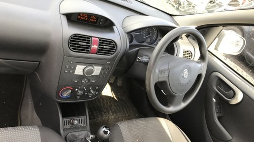 Oglinda dreapta completa Opel Corsa C 2004 Hatchback 1.0 Benzina