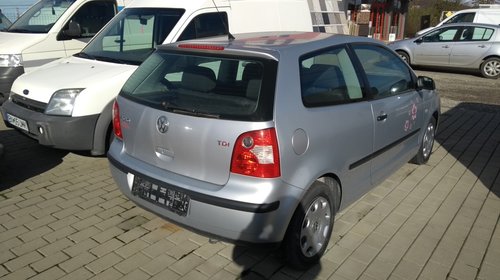 Oglinda dreapta completa Volkswagen Polo 9N 2004 1,4 1,4