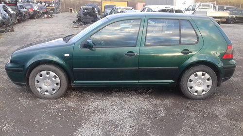 Oglinda Dreapta/Stanga Volkswagen Golf 2001 B