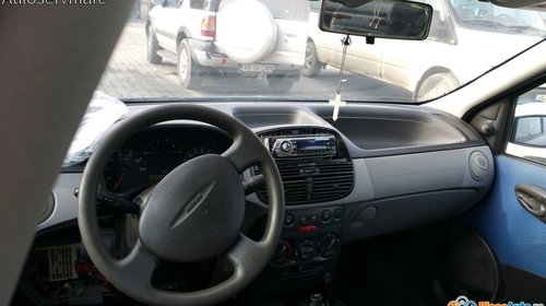 Oglinda retrovizoare interior Fiat Punto din 