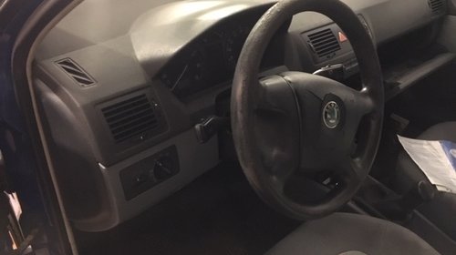 Oglinda retrovizoare interior Skoda Fabia 2000 hatchback 1.4 benzina