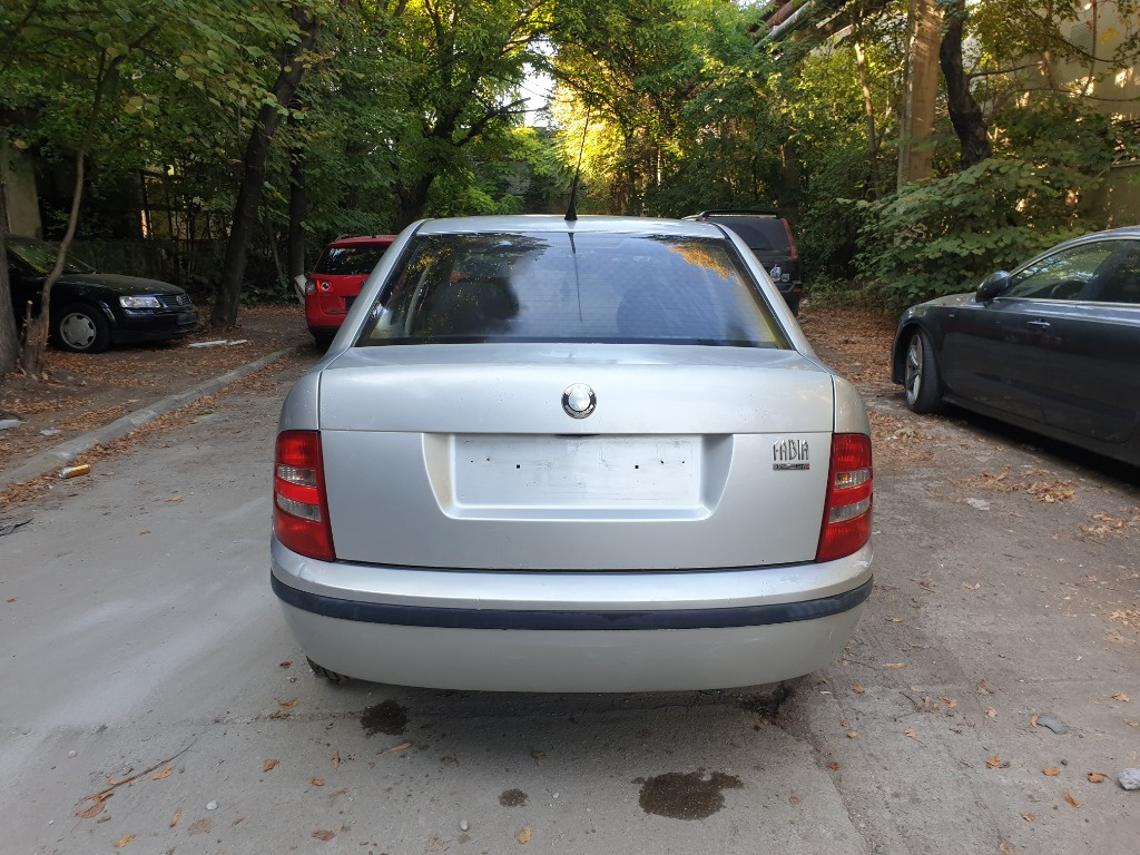 Oglinda retrovizoare interior Skoda Fabia 2003 Berlina 1.2 HTP - imagine 4