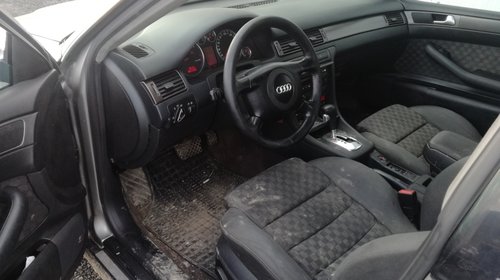 Oglinda stanga completa Audi A6 C5 2002 Automat 2.5 TDI