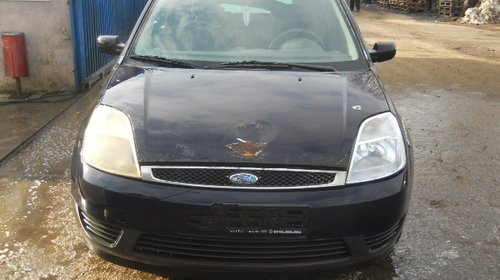Oglinda stanga completa Ford Fiesta 2004 Hatc