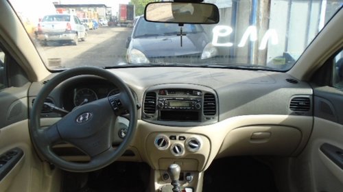Oglinda stanga completa Hyundai Accent 2007 Limuzina 1,5 crdi