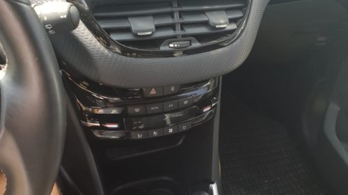 Oglinda stanga completa Peugeot 2008 2014 hatchback 1.6 hdi 9hp