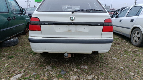 Oglinda stanga completa Skoda Felicia 2000 Break 1.6