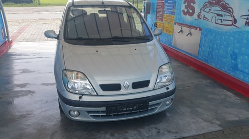 Oglinda stanga Renault Scenic din 2000 2.0 be