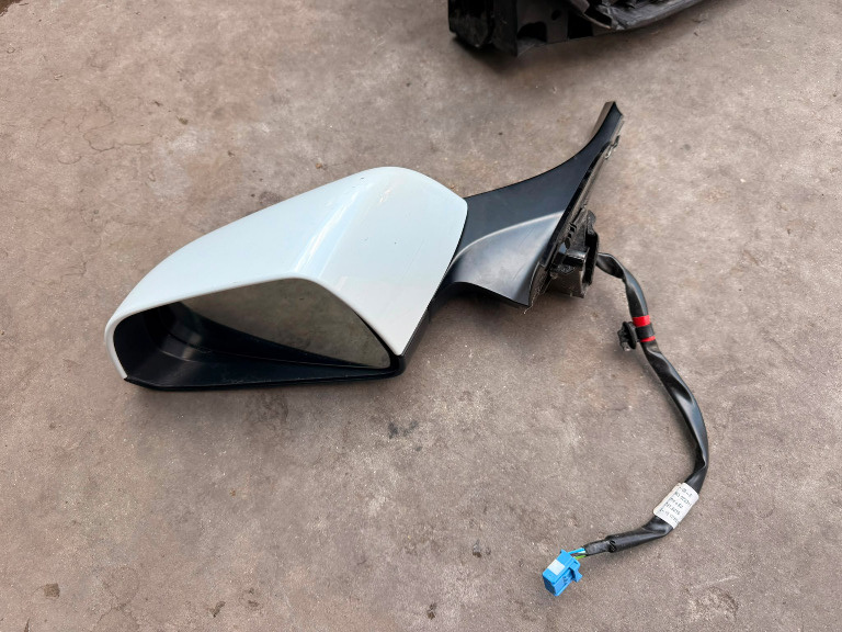 OGLINDA STANGA TESLA MODEL 3 2018