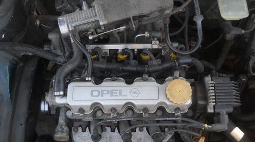 Opel Astra combi din 1995-1,4 multipunct