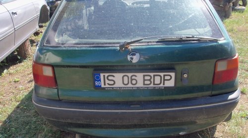 Opel Astra F Verde 1.6B 1994 pentru dezmembrat