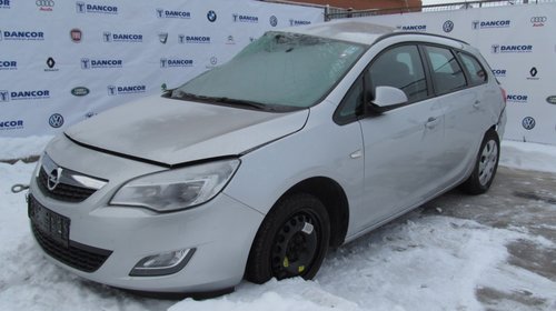 Opel Astra J din 2012