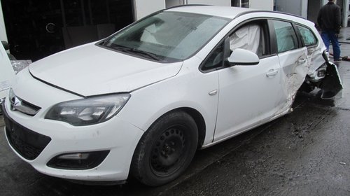 Opel Astra J din 2014