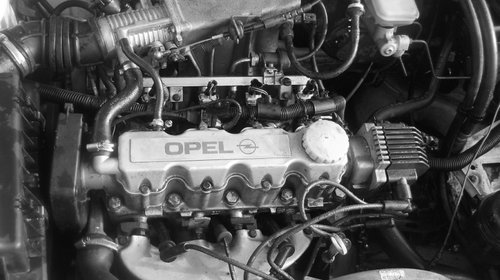 Opel astra sedan din 1994-1,6 benzina