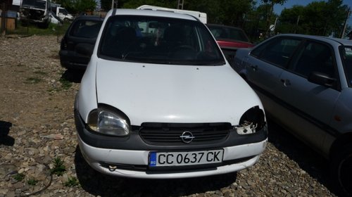 Opel corsa, 1.7 tdi alb , 2000