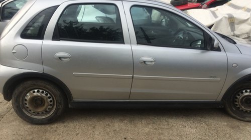 Opel Corsa C 1.3 cdti 2006 cod culoare Z157