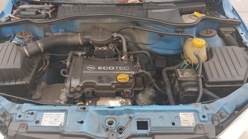 Opel Corsa C din 2002, motor 1.0 benzina, tip Z10XE