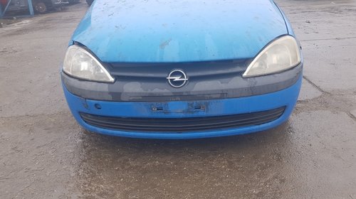 Opel Corsa C din 2002, motor 1.0 benzina, tip