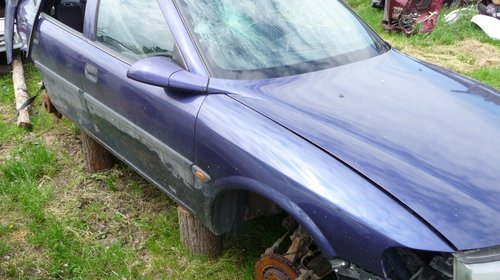 Opel Vectra b 1.8 benzina, 85 kw, 1997, albastru