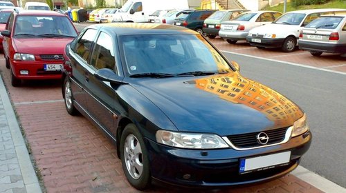 Opel Vectra B 2.0 dti din 2000 dezmembrez