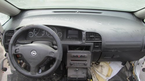 Opel Zafira din 2004