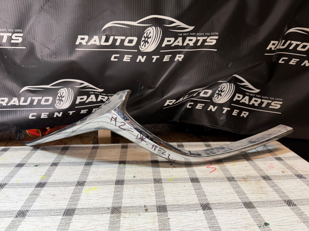 Ornament grila dreapta Mazda 2 2019/2020/2021/2022/2023/2024
