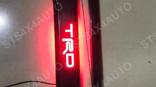 ORNAMENT MANERE OBLON CU LED TOYOTA HILUX REV