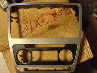 Ornament radio Skoda Octavia 2 cod produs:1Z0858069A/1Z0 858 069 A