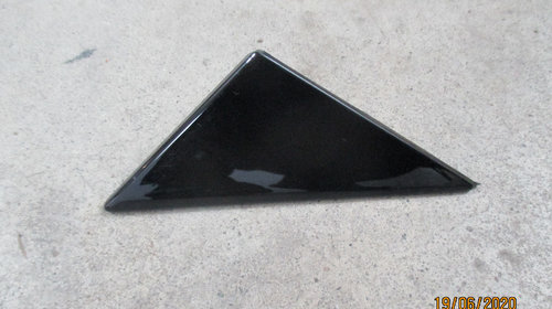 Ornament triunghi usa stanga fata 455112-1092