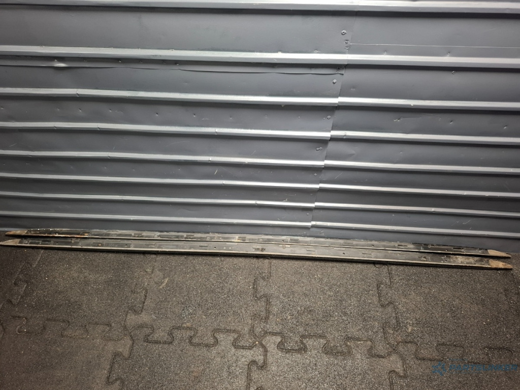 Ornamente praguri S-line AUDI A4 IV Avan