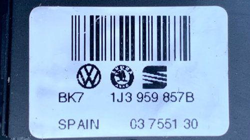 Panou butoane comanda geamuri stanga fata VW Golf 4 [1997 - 2006], VW Bora [1998 - 2005], cod: 1J3959857B
