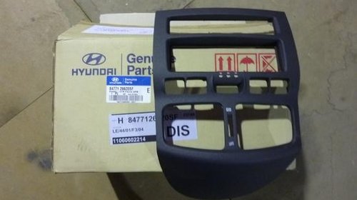 Panou central superior Hyundai Santa Fe (SM )