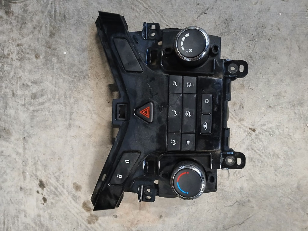 Panou control clima Chevrolet Cruze 2010-2016 - imagine 1